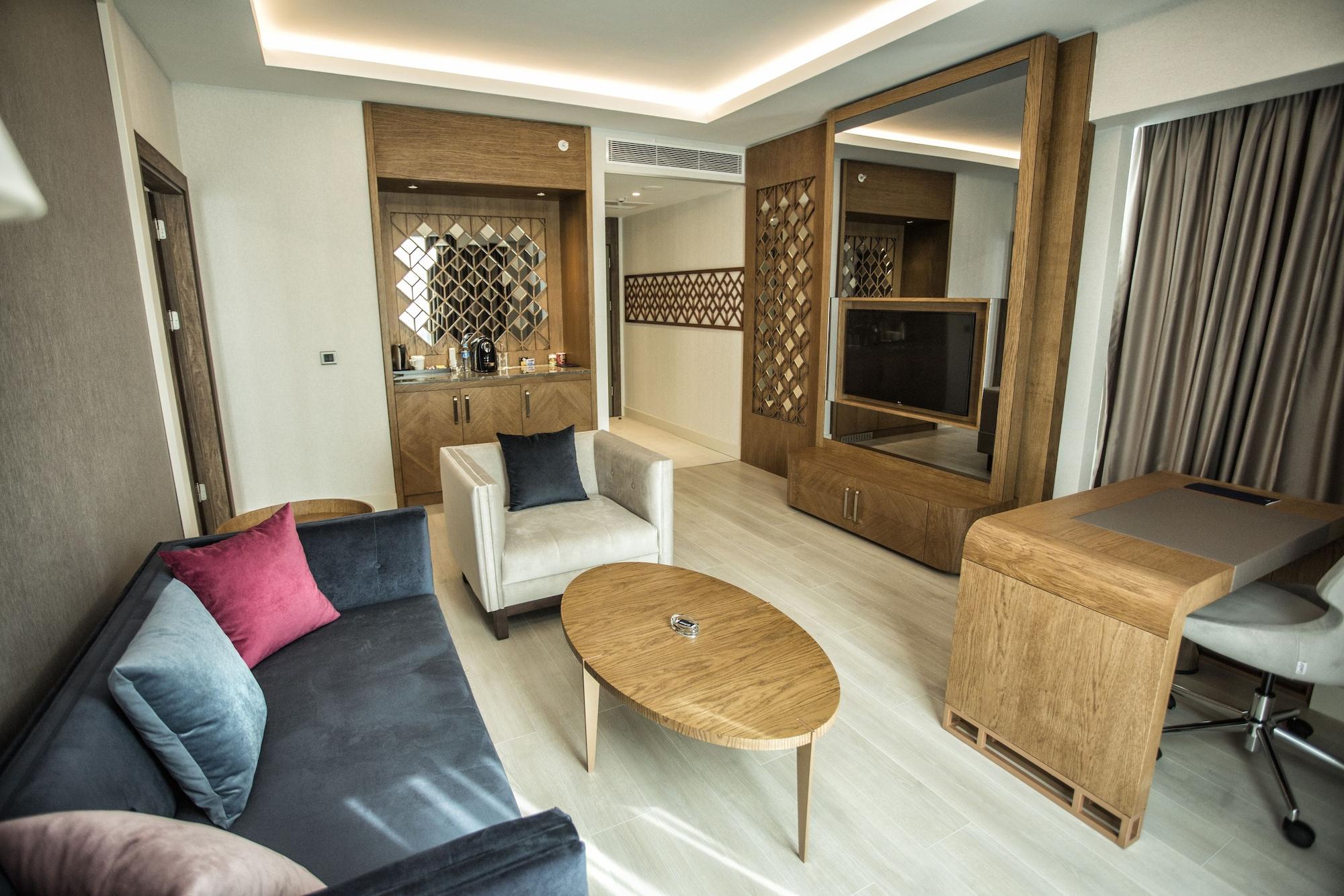 Отель Dedeman Tokat Экстерьер фото